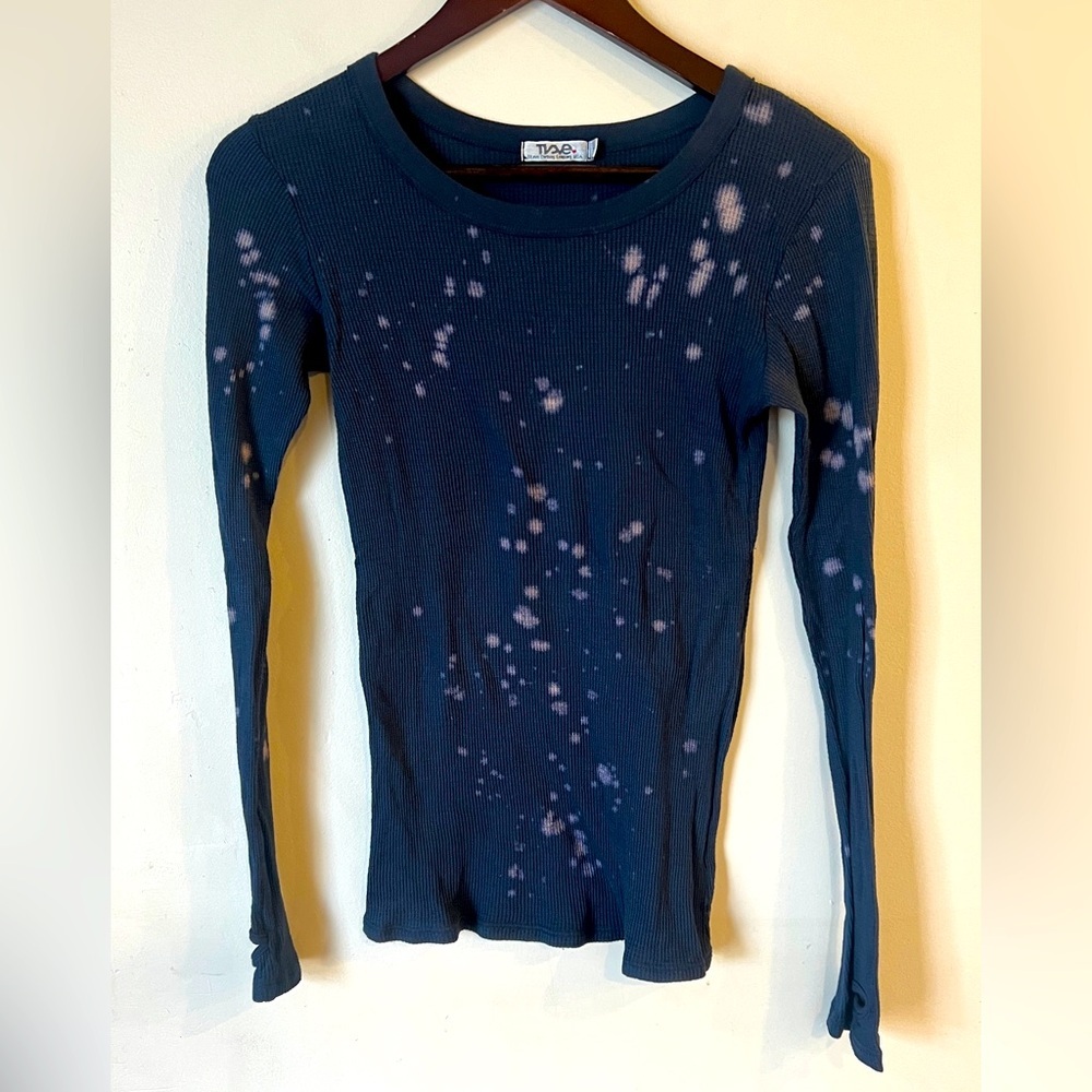 T2LOVE Clothing Company Womens Navy Blue Bleach Splatter Long Sleeve Thermal Top